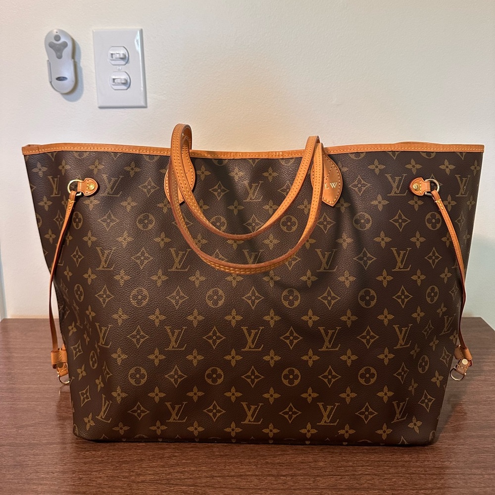 Louis Vuitton Monogram GM Neverfull Tote EUC